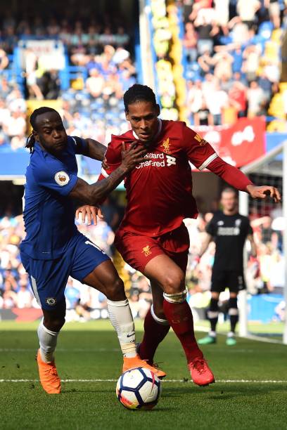 许多队员在 许多队员在