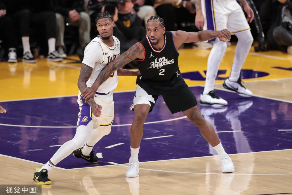 它通过前场 它通过前场