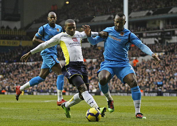 型赞助商趋 型赞助商趋